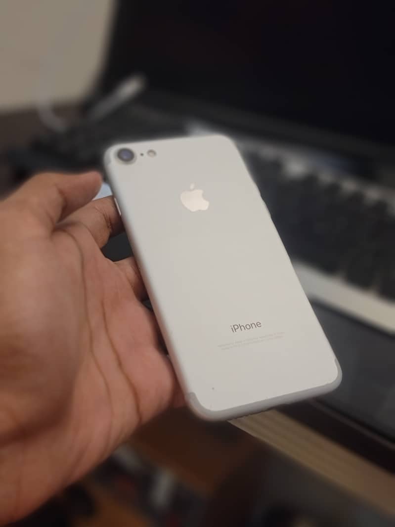 iphone 7 offical pta approved 1