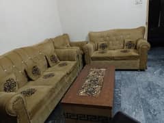 3 -2-1 sofa set with table brand new condition