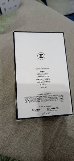 Chanel N°5 perfume