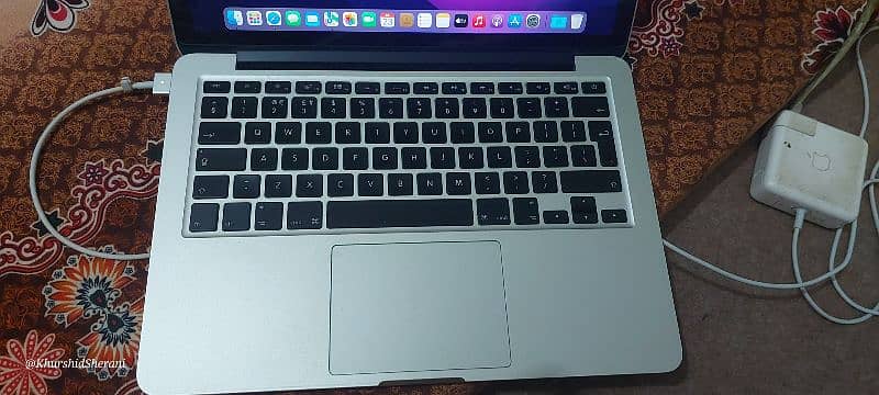 MacBook Pro 2015 - 128GB SSD, 8GB RAM – Well-Maintained and Powerful! 4