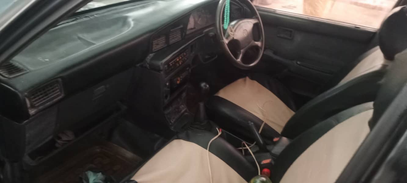 Toyota Corolla 1990 3