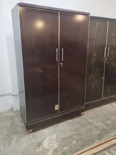 2 door Almari / wardrobe / Almari / furniture / cupboard / suiting