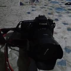 80D DSLR camera