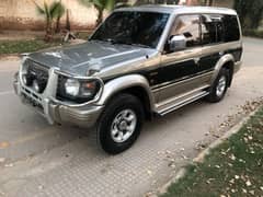 Mitsubishi Pajero 1992