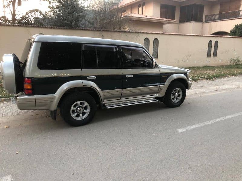 Mitsubishi Pajero 1992 1