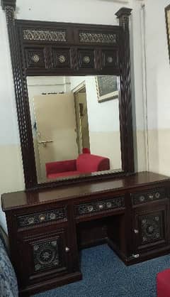 dressing table