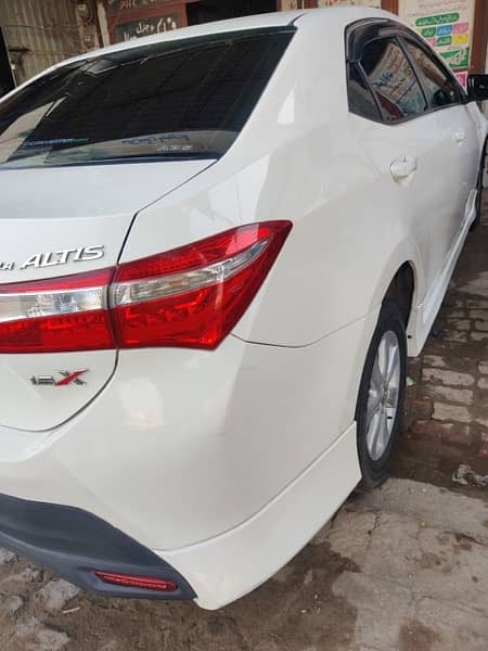 Toyota Corolla Altis 2016 4