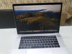 MacBook Pro 2019 (15 inch)i7 16GB ram 256GB SSD