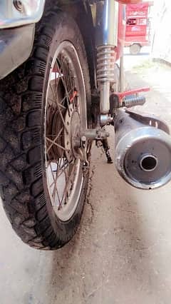 good condition 10/10 engine and tanki tapa  tyre grari set  ok sound
