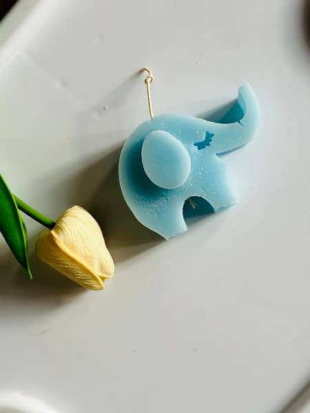 elephant candle 0