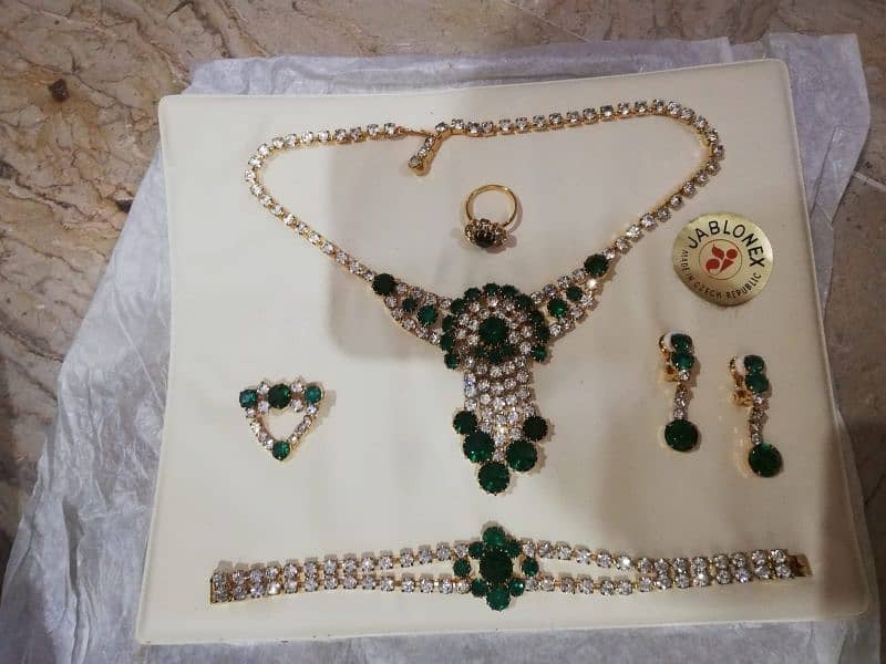 green and white jewellery set 11