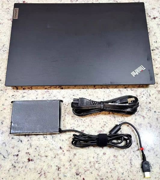 Lenovo Thinkpad p15v Gen 1 (ci7 10850H) hexa core (4GB Nvidia p620 GPU 4