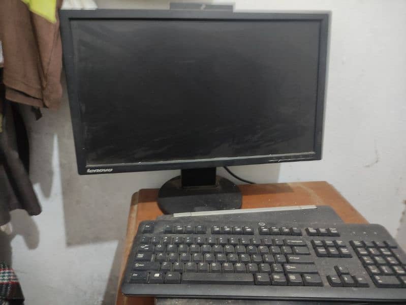 Hp Z620 Xion Pc With 22 Inch Lenovo LED 2