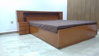 Double Bed | Queen Size | without mattress