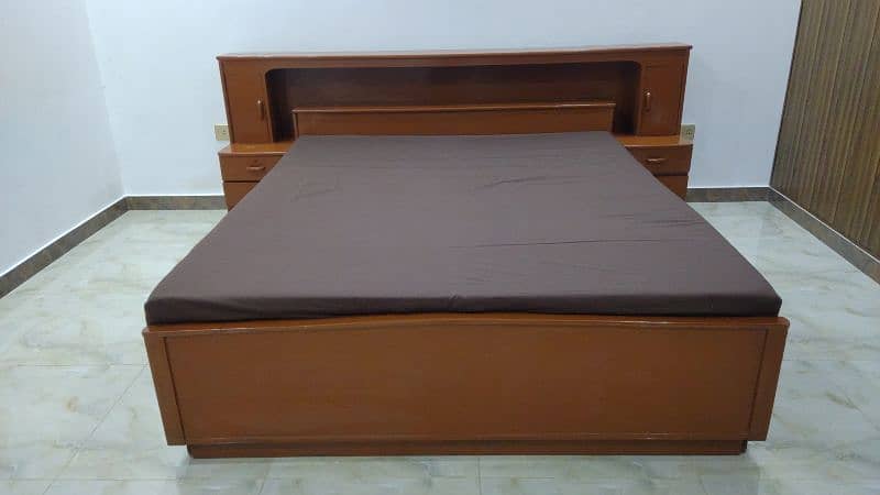 Double Bed | Queen Size | without mattress 2