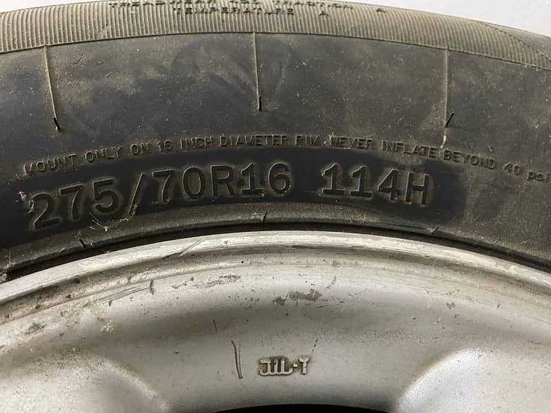 Toyota Landcruiser Cygnus Original AlloyWheels with new tyres 2