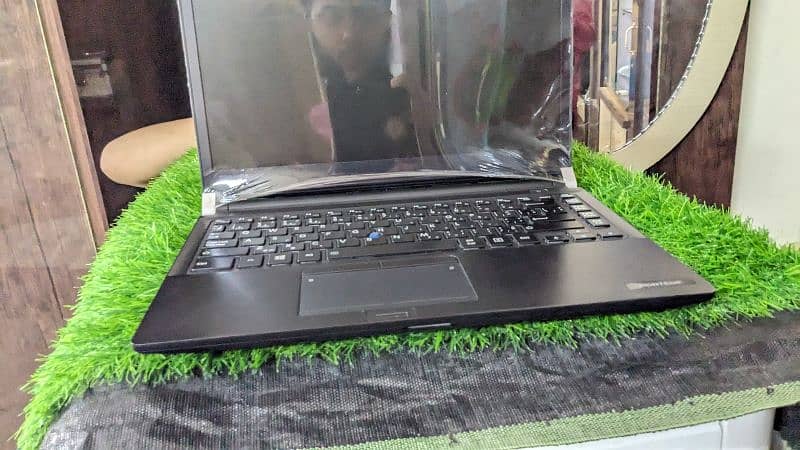 Toshiba slim Laptop i5 6th gen 10/10 2