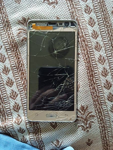 Samsung galaxy grand prime (screen broken) 2