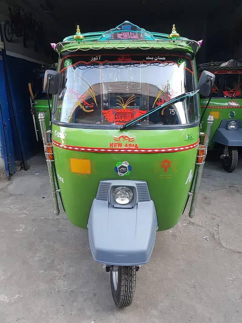 New asia 200 cc double shak Auto rikshaw with camera lcd 4