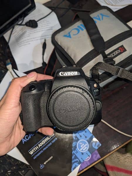 Canon 200d with 18-55mm with box and mini bag 1