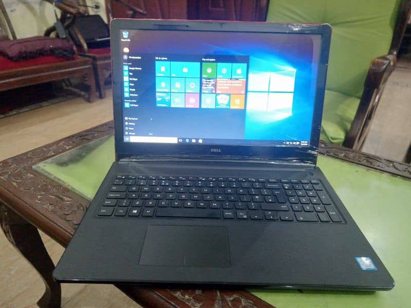 Dell 7th Generation laptop 4 hours batery tmg 10/10 condition 7