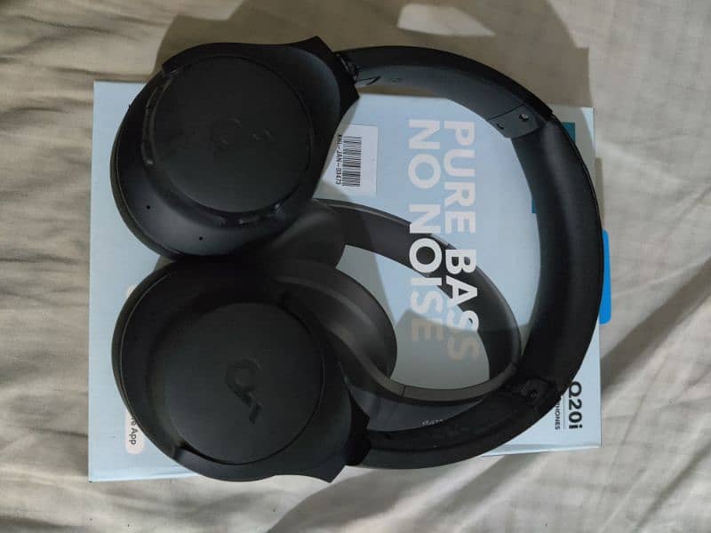 Soundcore headphones Q20i 3