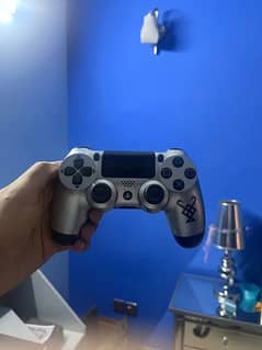 Ps4 with 2 controllers and 3 free games of choice