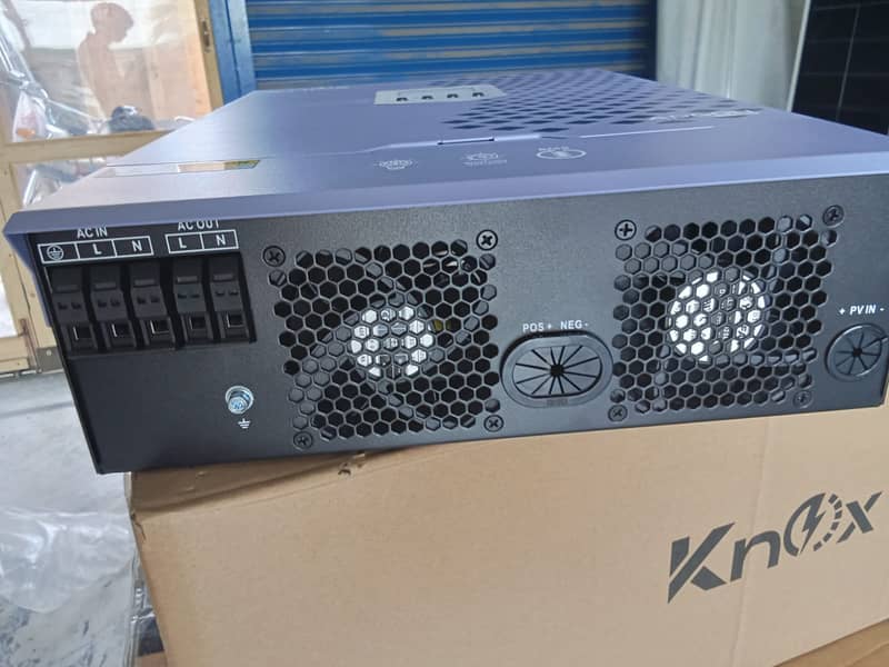 Knox inverter / Knox / Inverter / solar / panel / hybrid inverter / 2