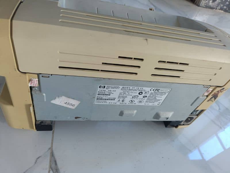 Laser jet Printer HP 1018 10/10 8