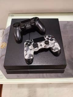 Ps4 1Tb (condition just like new)