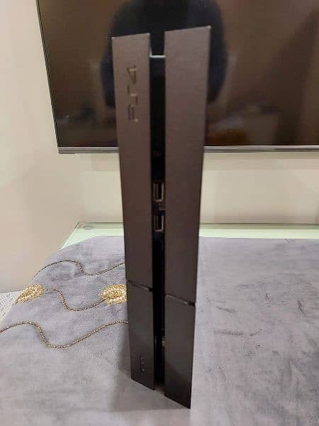 Ps4 1Tb (condition just like new) 0