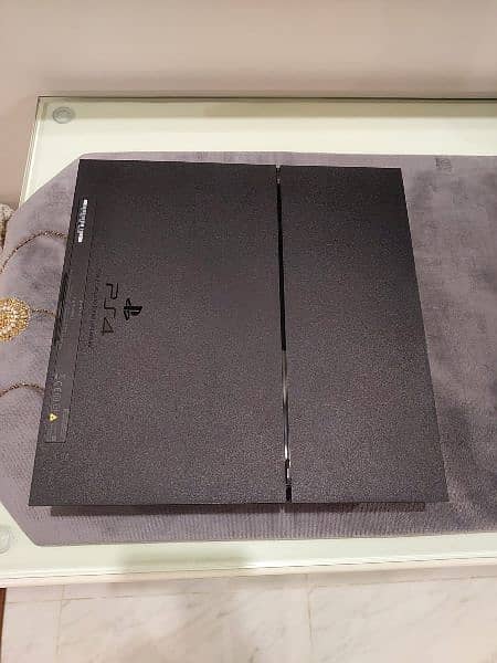 Ps4 1Tb (condition just like new) 4