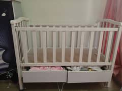 baby cots for sale in reasonable price made up of wood