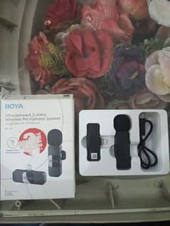 BOYA ULTRA COMPACT 2.4GHz WIRELESS MICROPHONE SYSTEM BY - V1