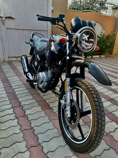 Yamaha YBR 125 G 2023 Black 0