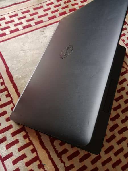 Laptop Dell i5 6 generation ( model E7470) 6