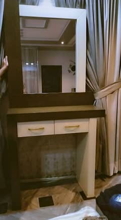 Luxury Dressing Table with Mirror for Bedroom