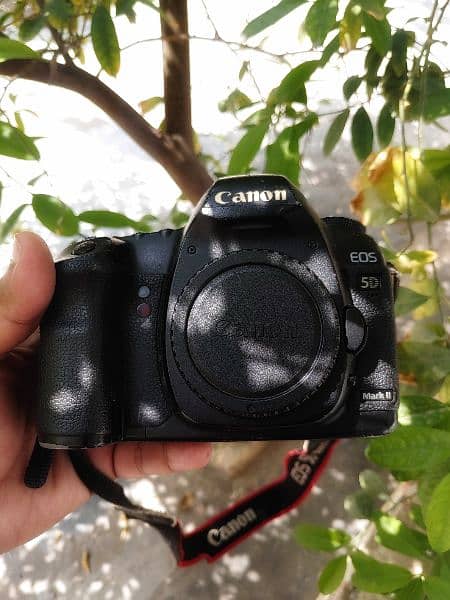 Canon EOS 5D mark 2 with 32gb CF card 0