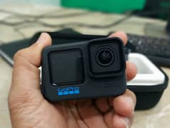 GoPro Hero 11 Black Excellent Condition and Extra Battery