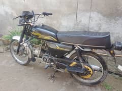 Urgent sale safari bike ,black colour  good condition