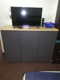 Spacious Like-New Quality cupboard for SALE