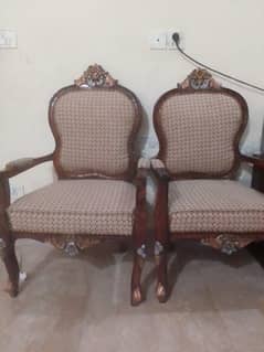 Chinoti Chairs with table