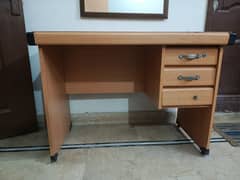 computer table / study table with 3 draws 0