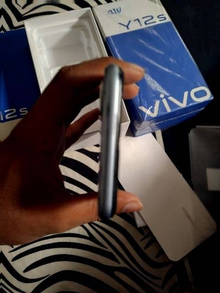 vivo y12 s Ram 3gb Rom 32 gb 4