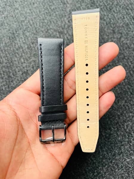 22mm Smart Watch /Analog Watch Leather /Silicone Straps 2