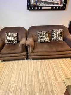 9 seater sofa for sell with 1 table