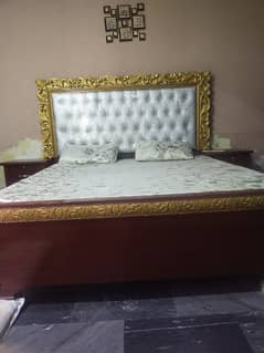 king bed darsing side table new condition argent for sale 0