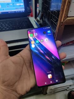 one plus 8 5G 10/10 8GB 128 GB