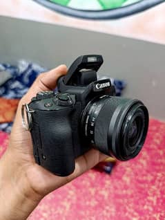Canon M50 with 15-45mm lenz