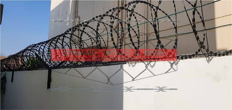 Razor Wire/ Chain Link Fence/ Barbed Wire/ Electric Fence/ Hesco Bags 12